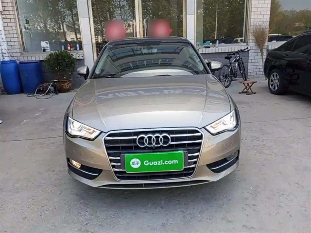 Audi A3 2016 Sportback 35 TFSI Leadership фото 3
