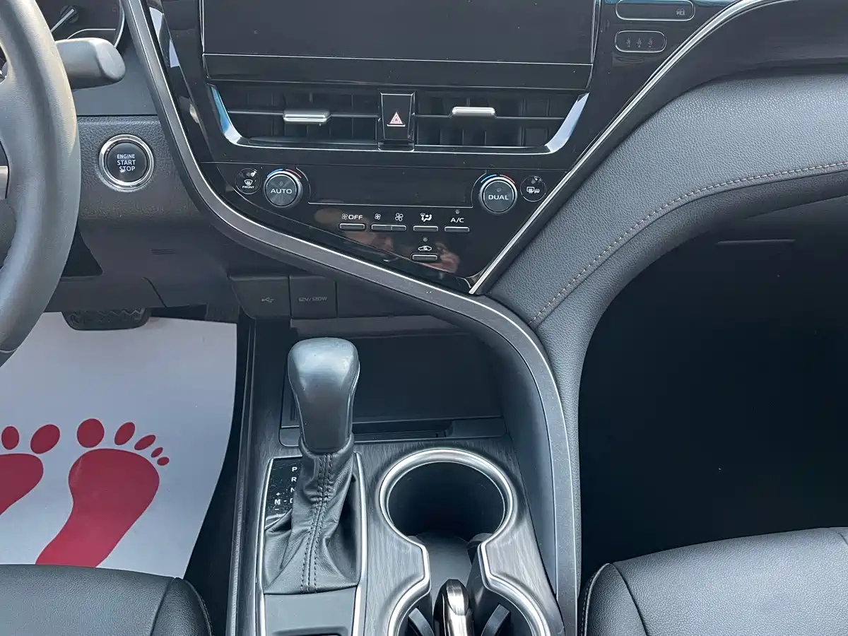 Toyota Camry 2021 2.0G Luxury Edition фото 9