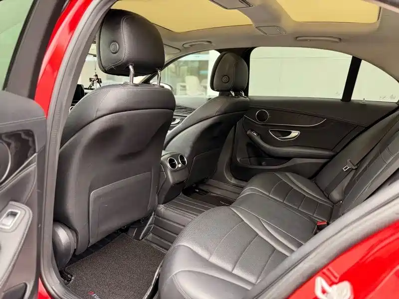 Mercedes-Benz C-Class 2015 Facelift C 200 L Sport фото 6