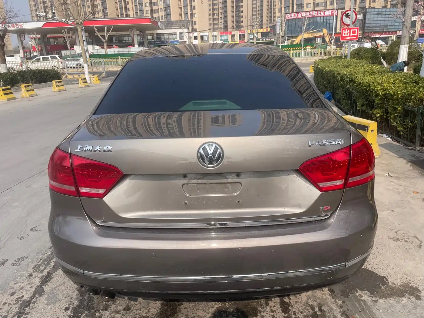 Volkswagen Passat 2015 1.8TSI DSG Prestige Edition фото 7
