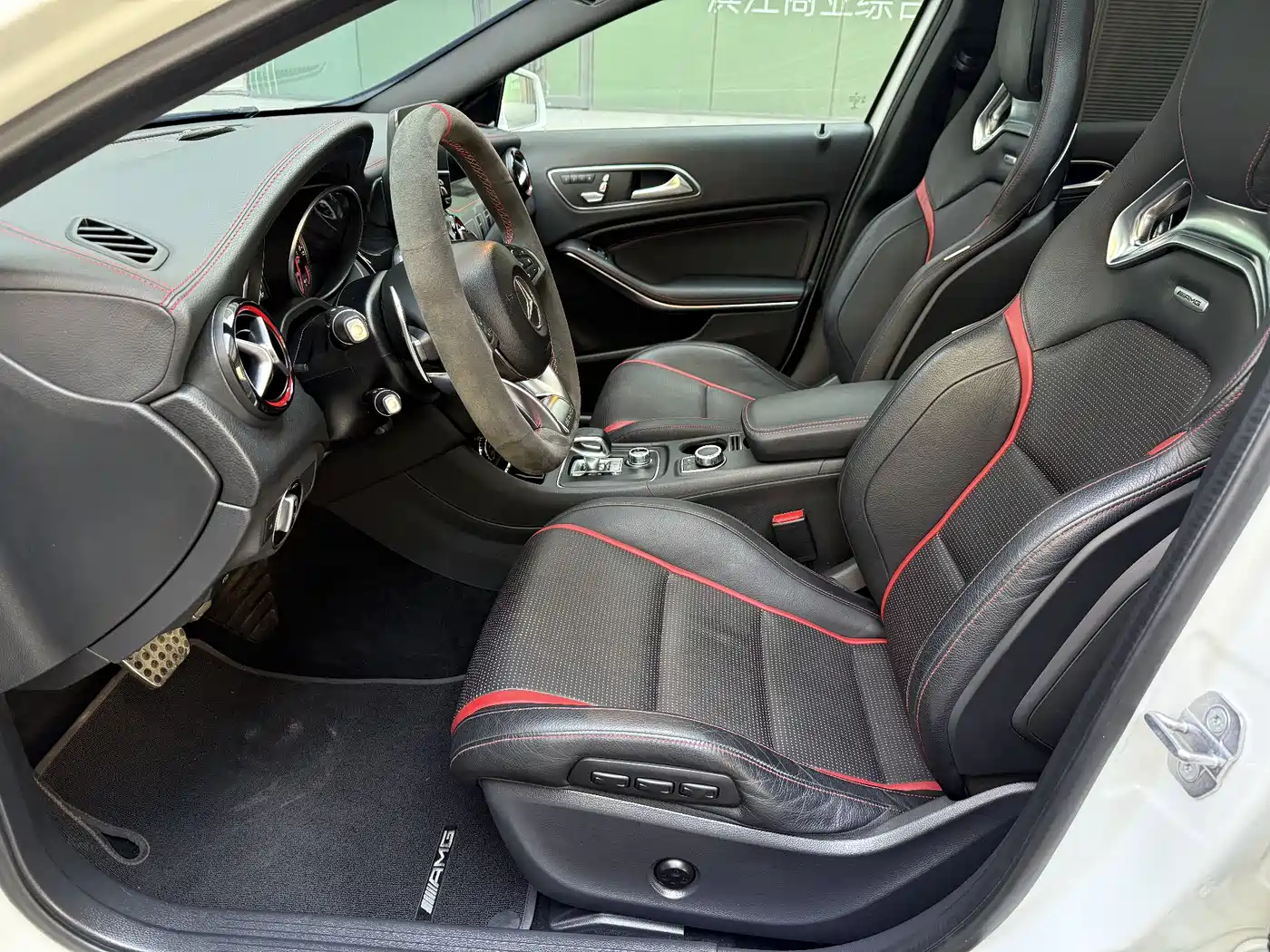 Mercedes-Benz GLA AMG 2017 Facelift AMG GLA 45 4MATIC фото 14