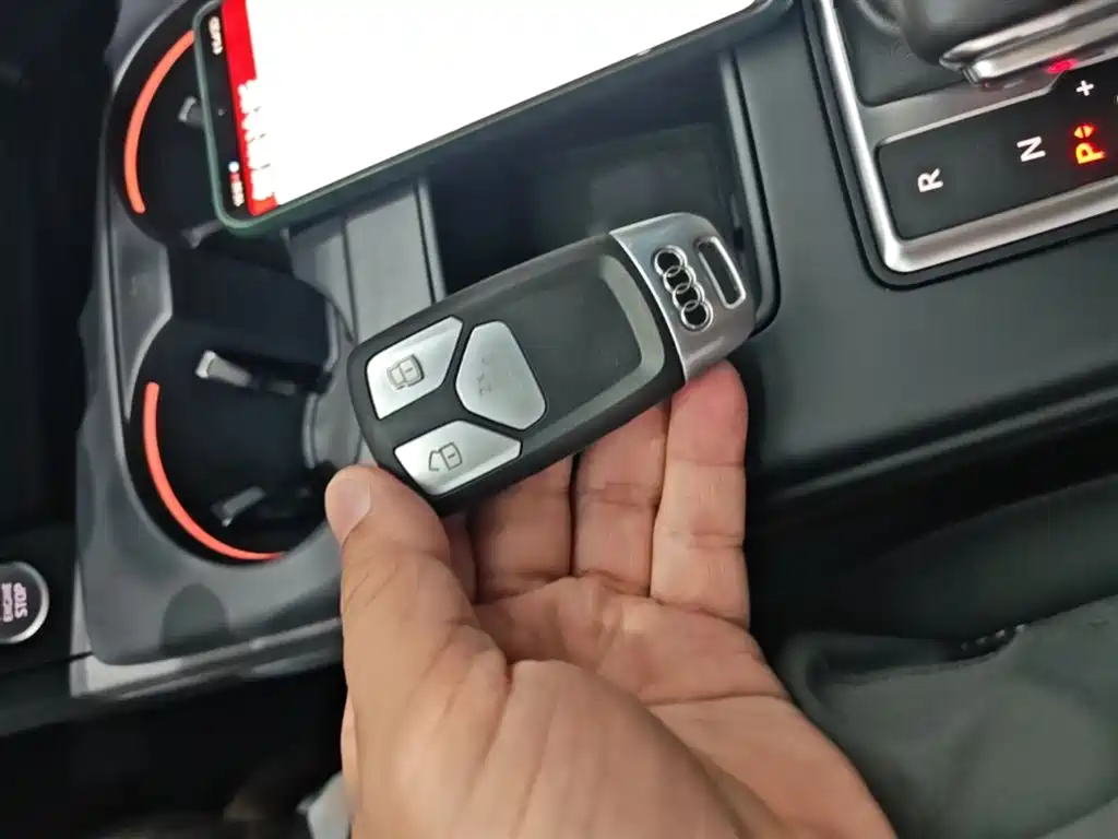 Audi A4L 2020 40 TFSI quattro Luxury Dynamic фото 9