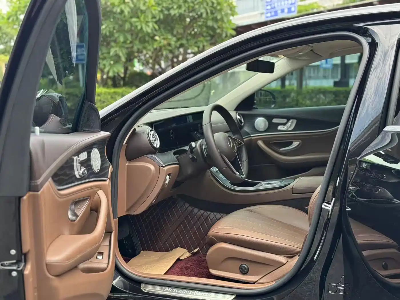 Mercedes-Benz E-Class 2023 E 300 L Luxury фото 8