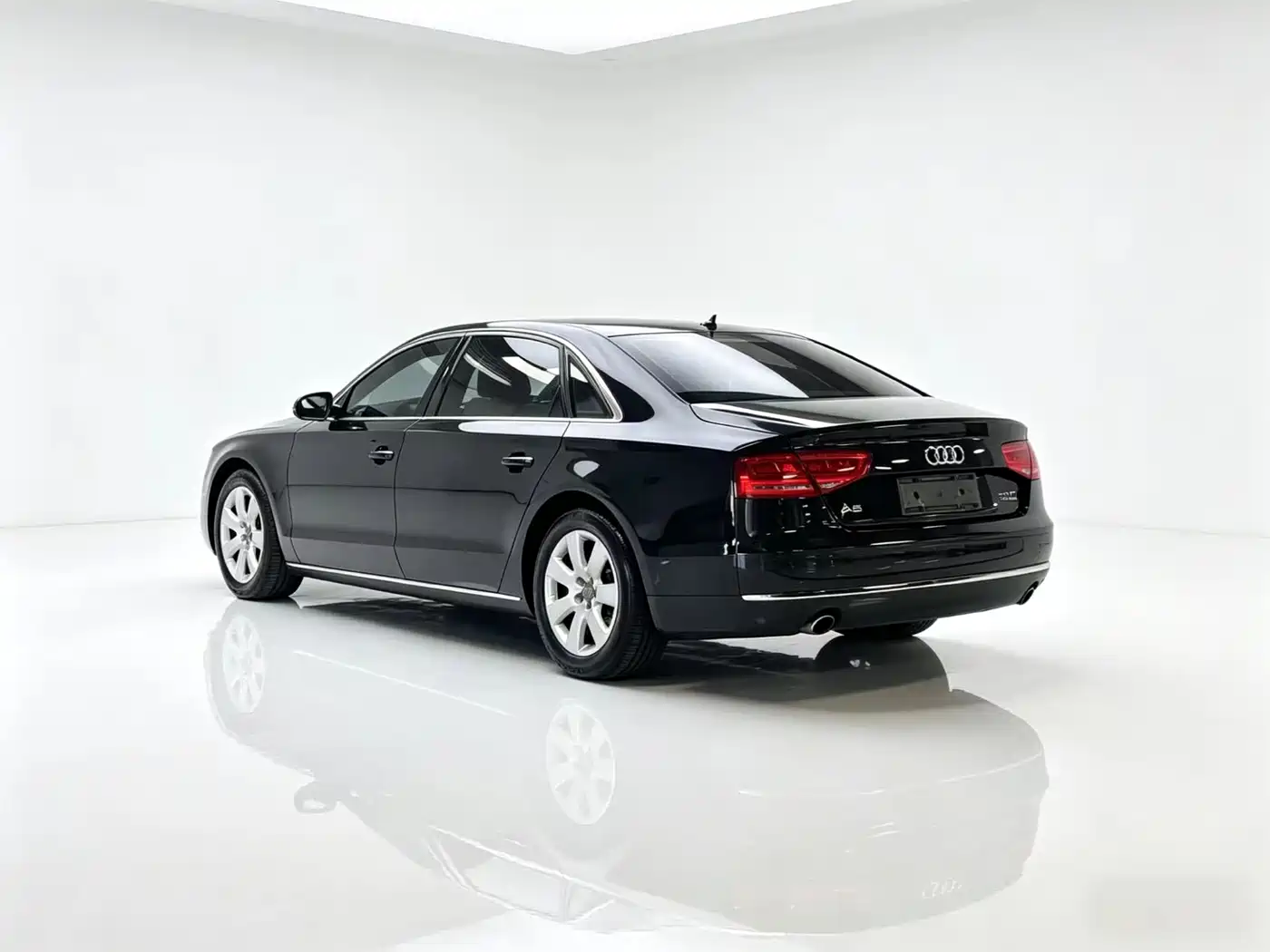 Audi A8 2012 A8L 45 TFSI quattro Luxury фото 23