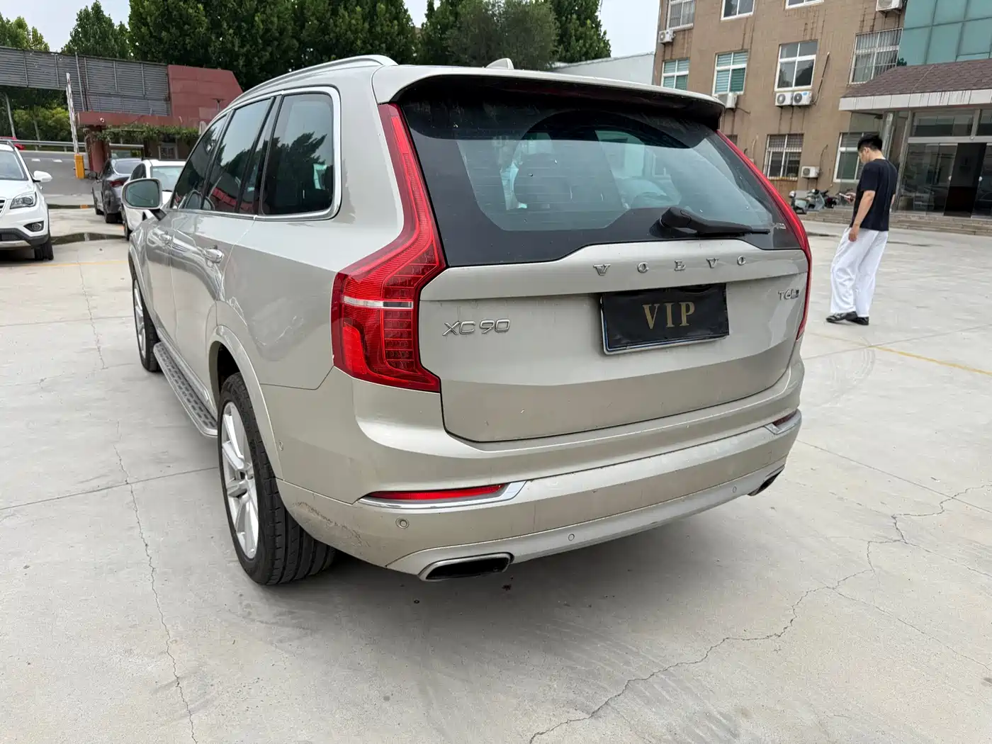 Фото 10 - Volvo XC90