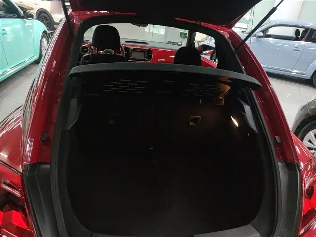 Volkswagen Beetle 2015 180TSI фото 19