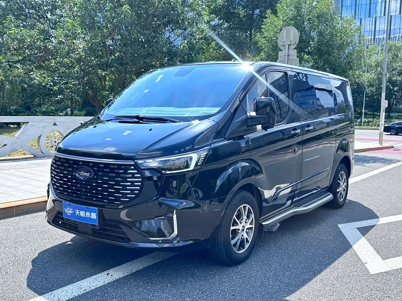 2023 Ford Tourneo