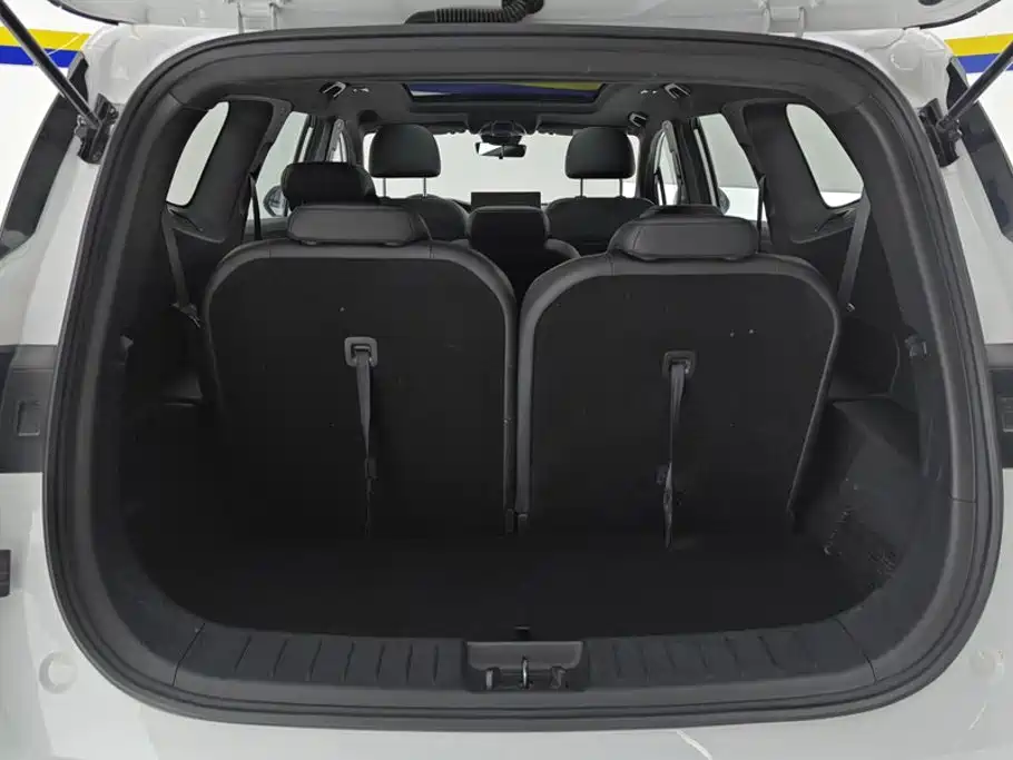 Photo 4 - Geely Haoyue L