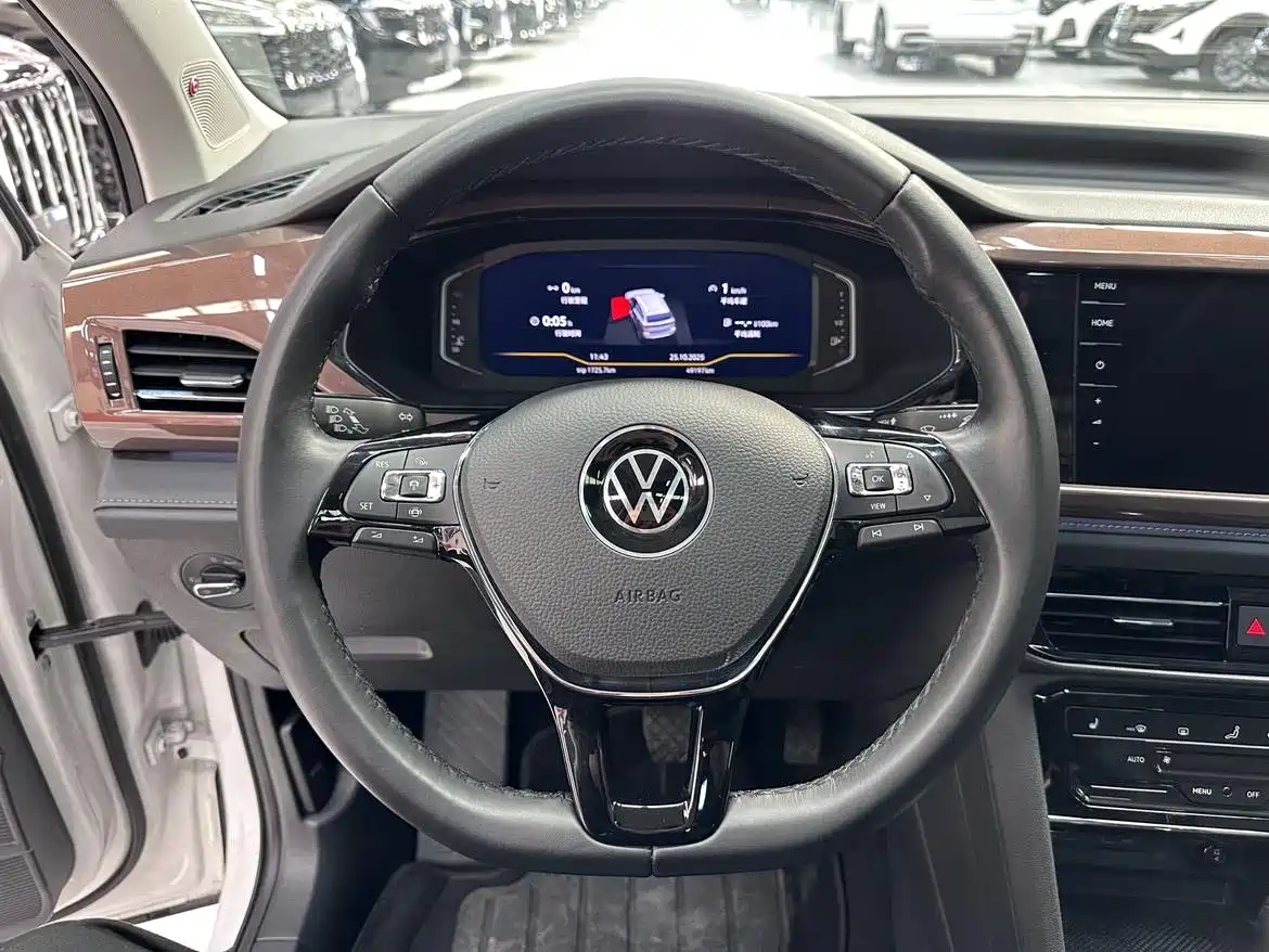 Volkswagen Tharu 2022 330TSI AWD Flagship Edition фото 12