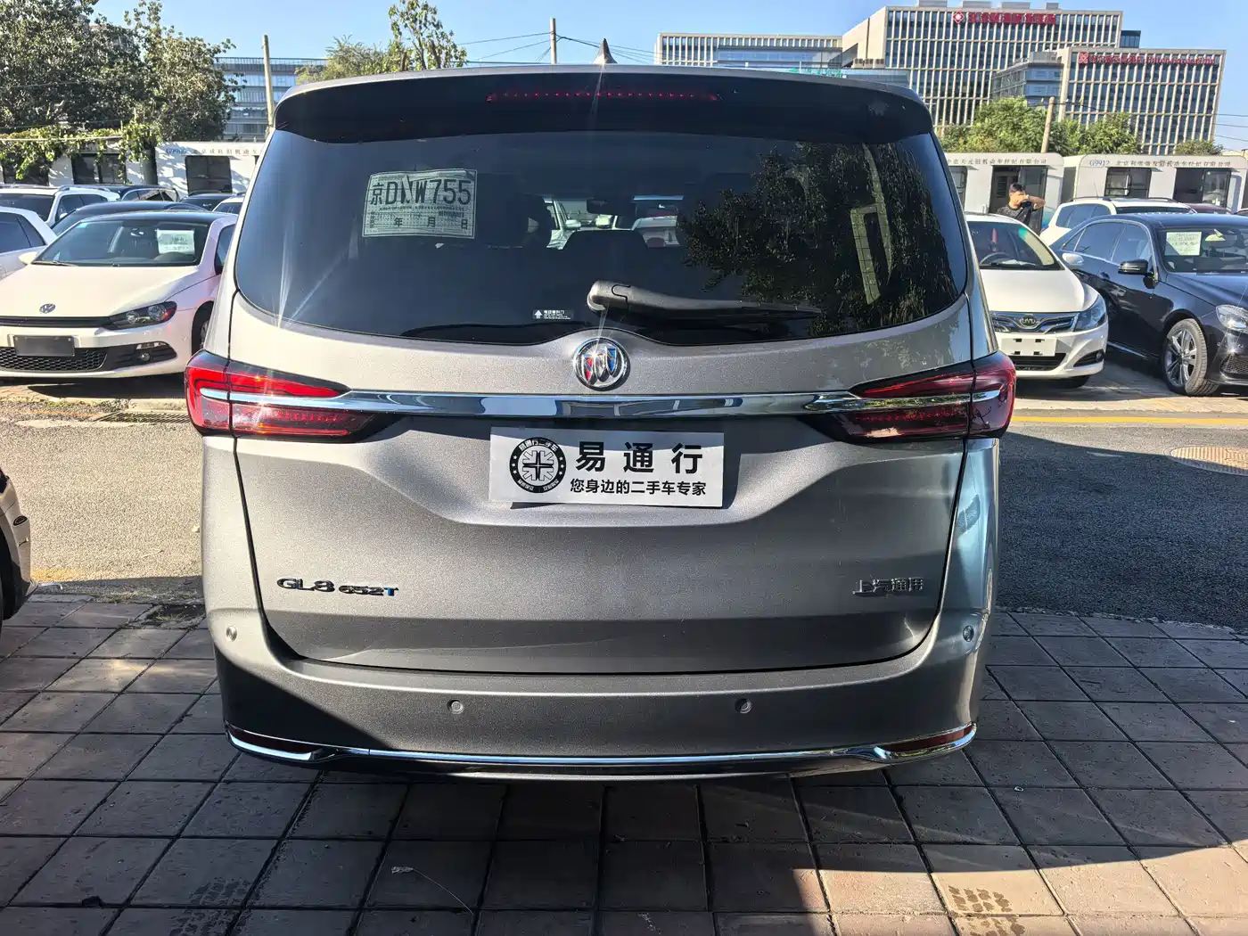 Photo 16 - Buick GL8