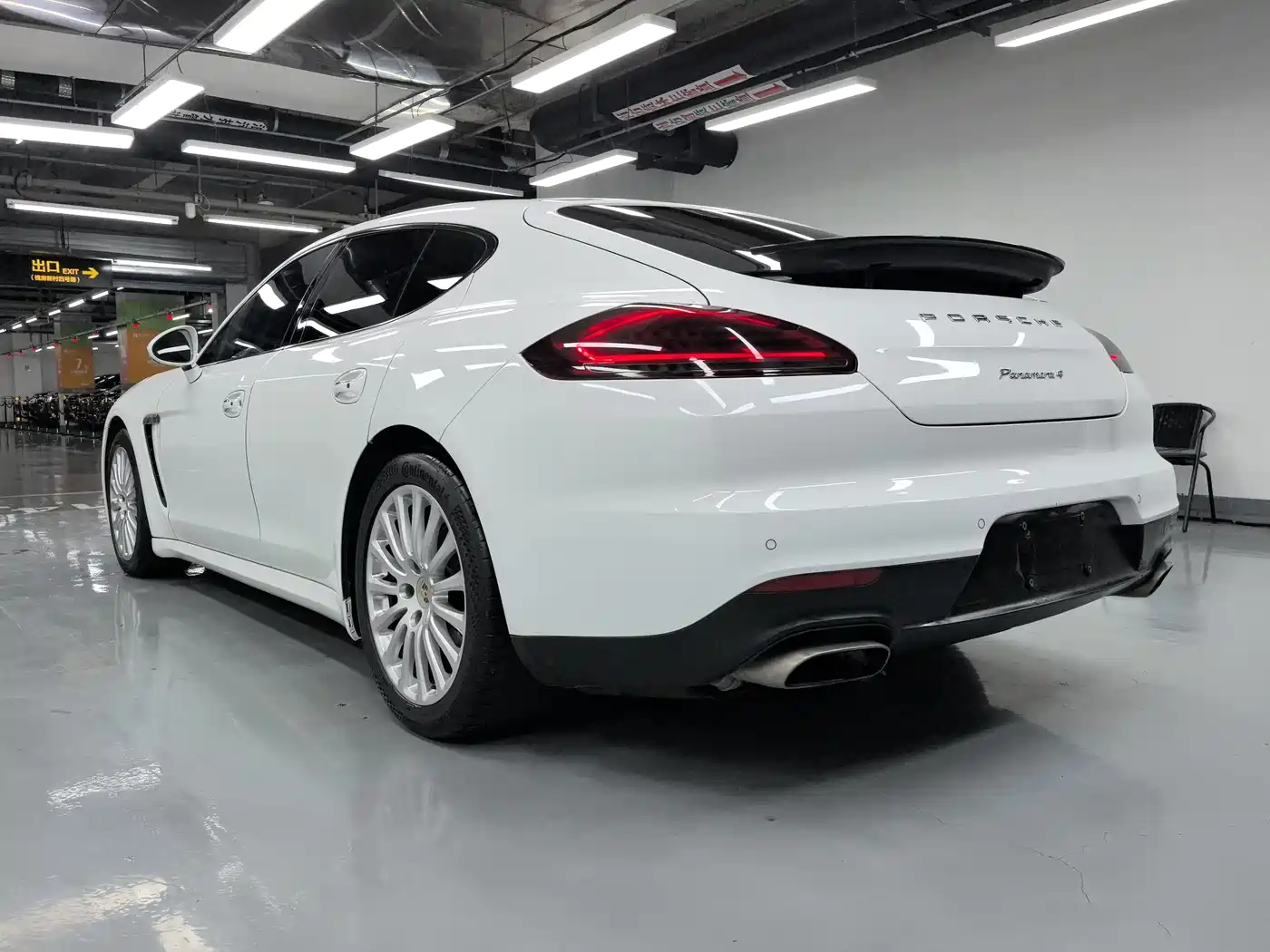 Porsche Panamera 2014 Panamera 4 3.0T фото 16