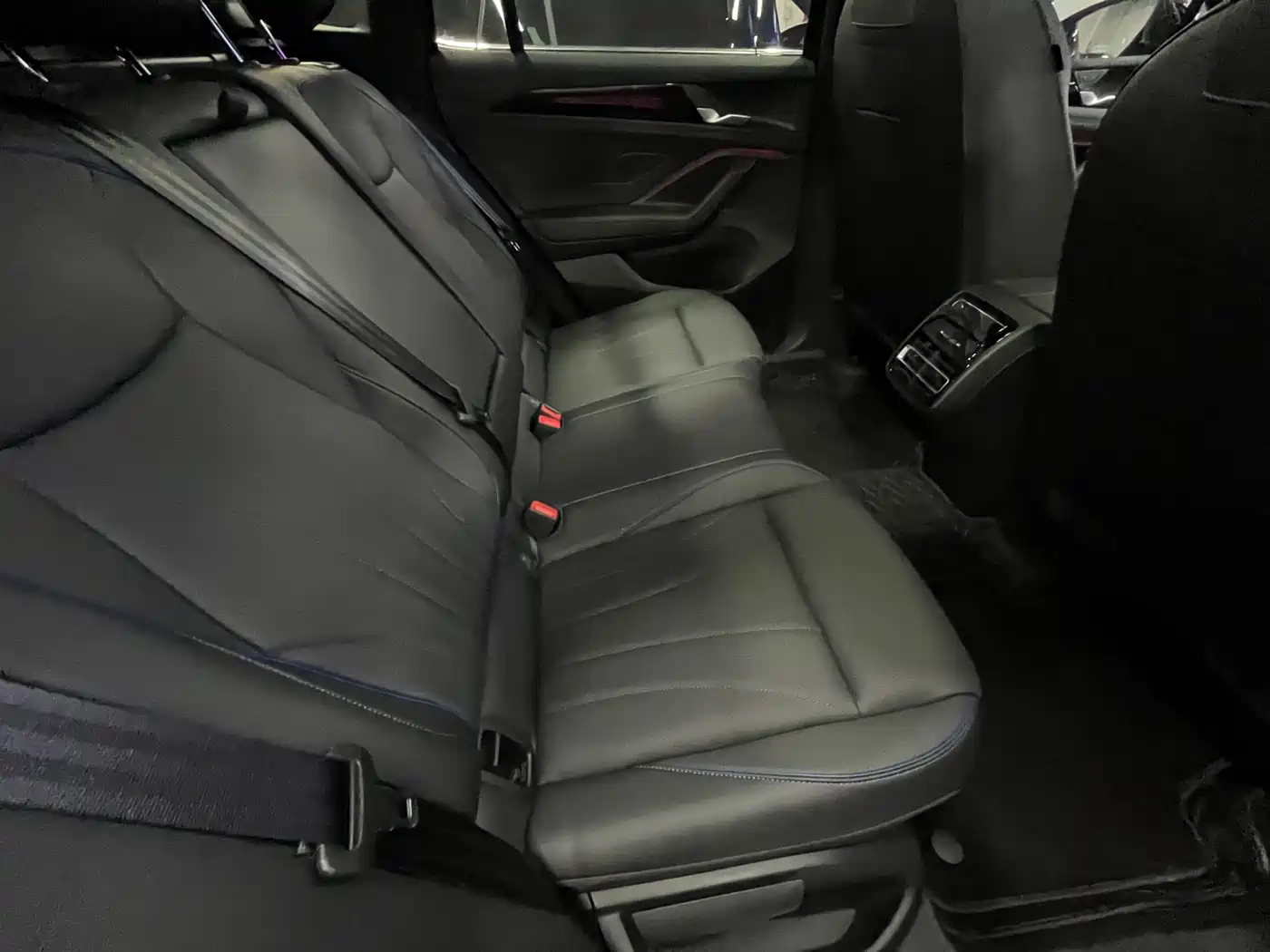 Volkswagen Tiguan L 2024 PRO 380TSI AWD R-Line Intelligent Leader Edition фото 11