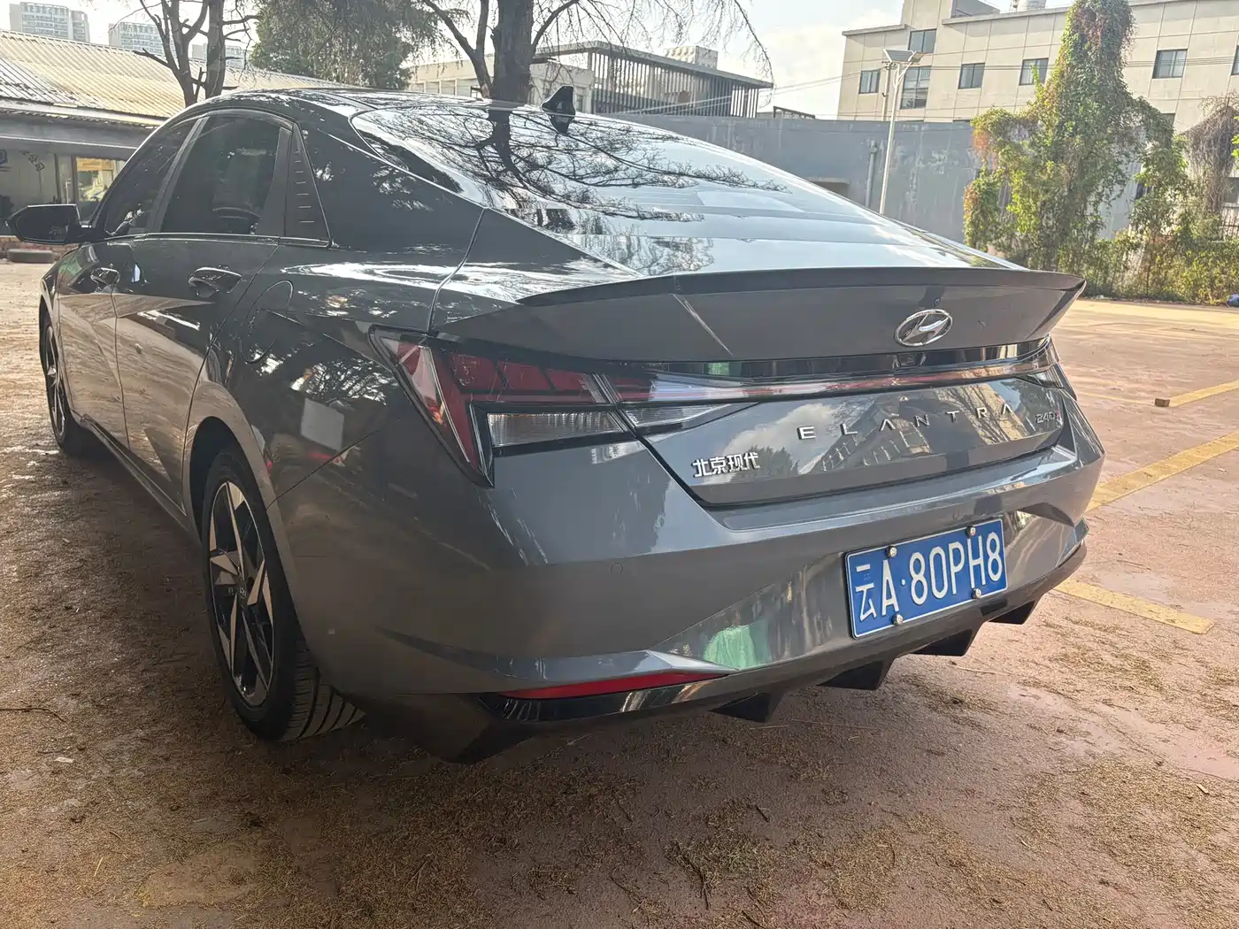 Hyundai Elantra 2022 240TGDi DCT LUX Premium Edition фото 3