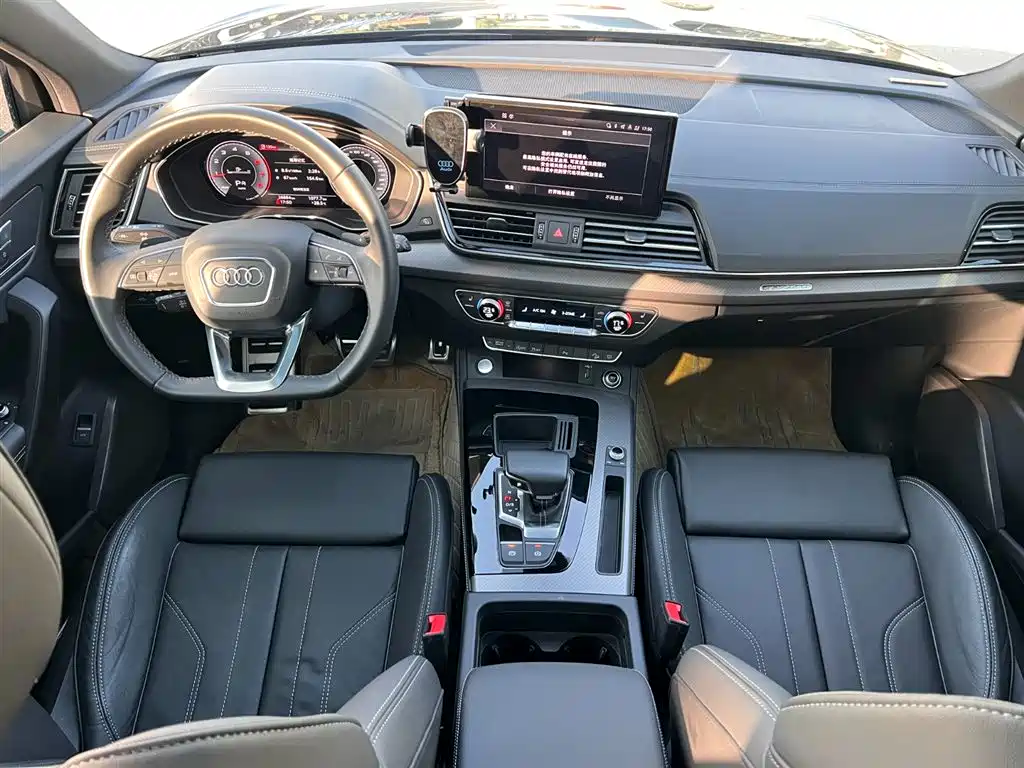 Audi Q5L 2023 40T Luxury Dynamic фото 8