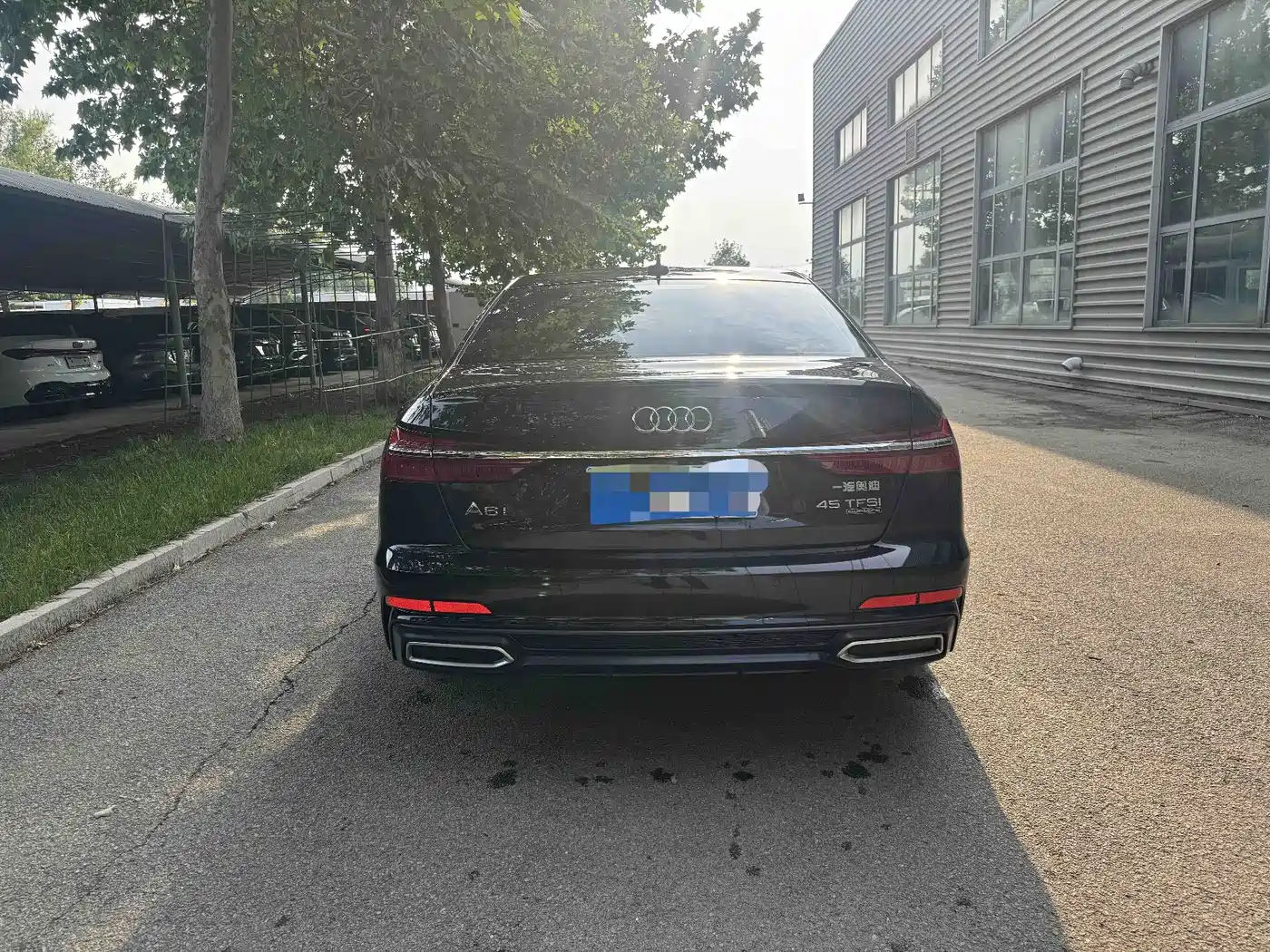 Фото 6 - Audi A6L