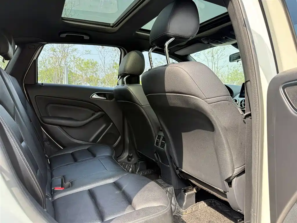 MERCEDES-BENZ B CLASS