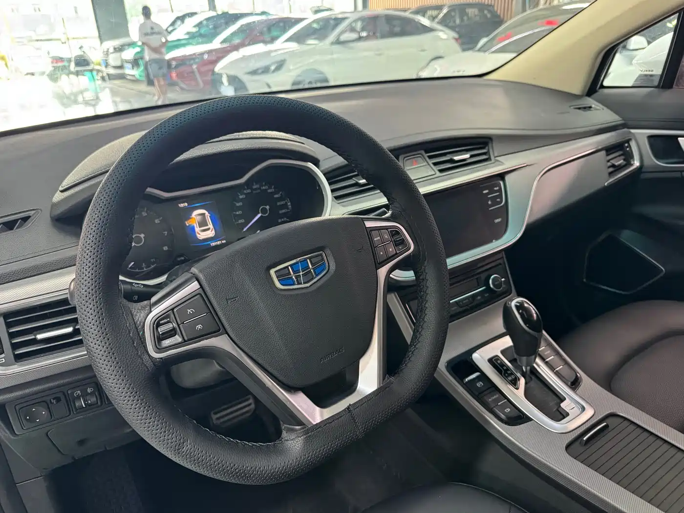 Photo 7 - Geely Emgrand GS