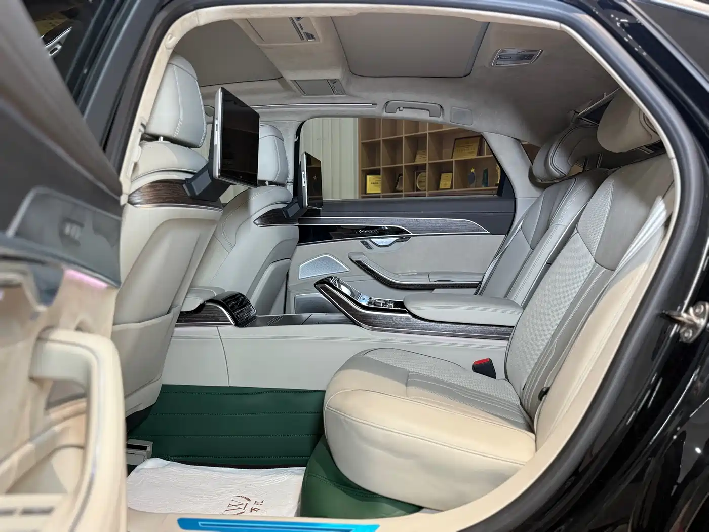 Audi A8 2021 A8L 55 TFSI quattro Premium фото 15