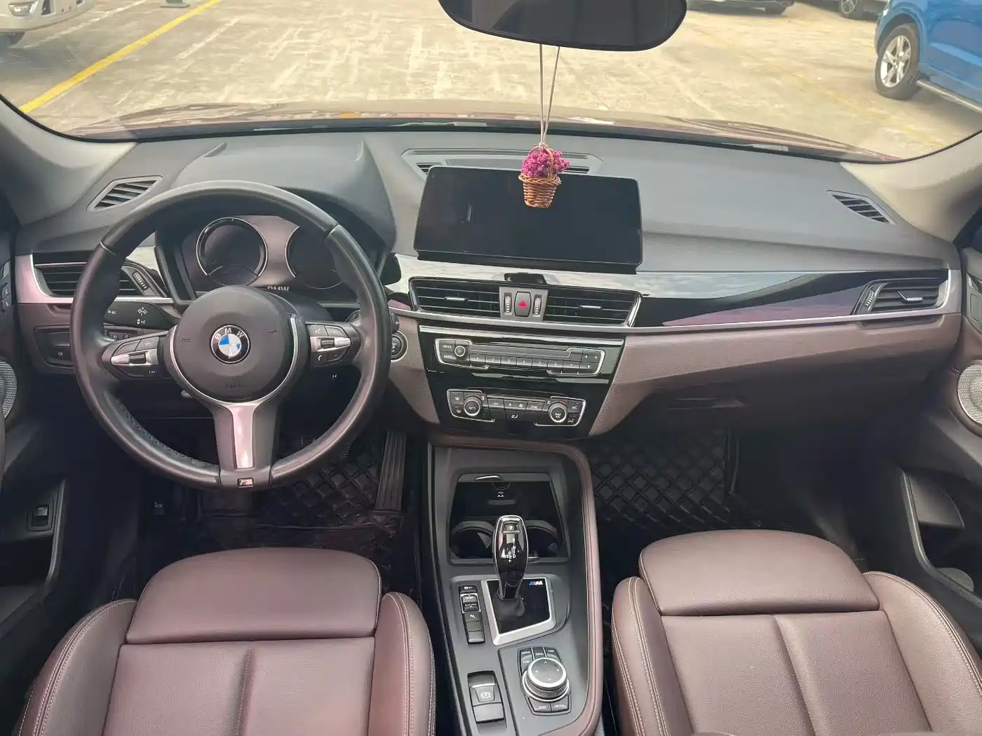 BMW X1 2022 sDrive25Li Leading фото 5