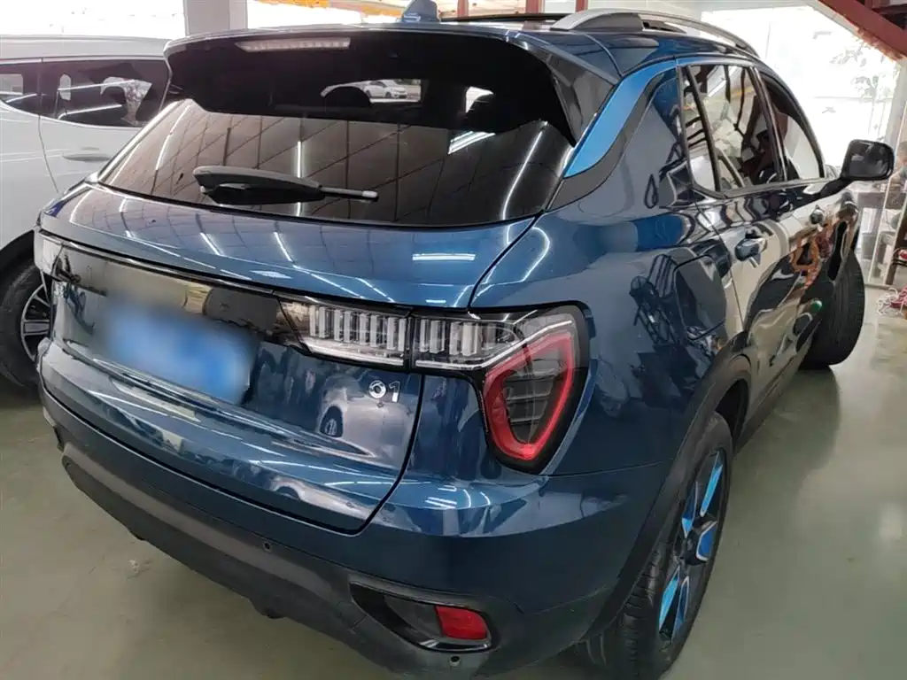Lynk & Co 01 2017 2.0T 2WD Pro Shine Edition фото 7