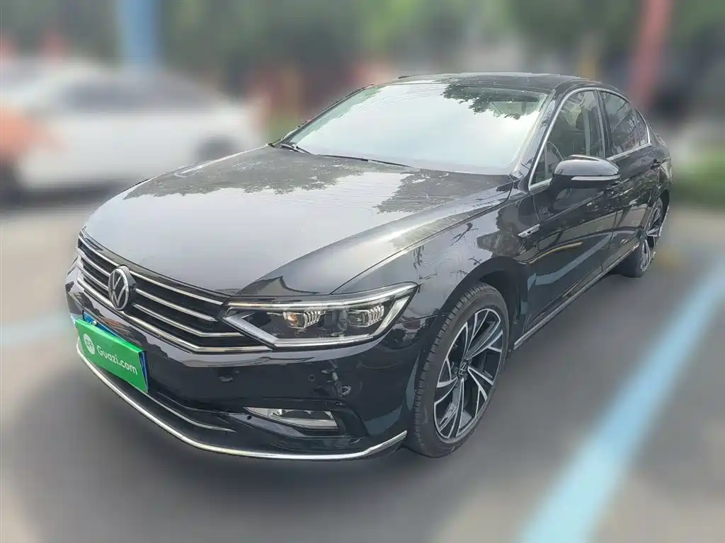 Volkswagen Magotan 2021 330TSI DSG 30th Anniversary Edition фото 2
