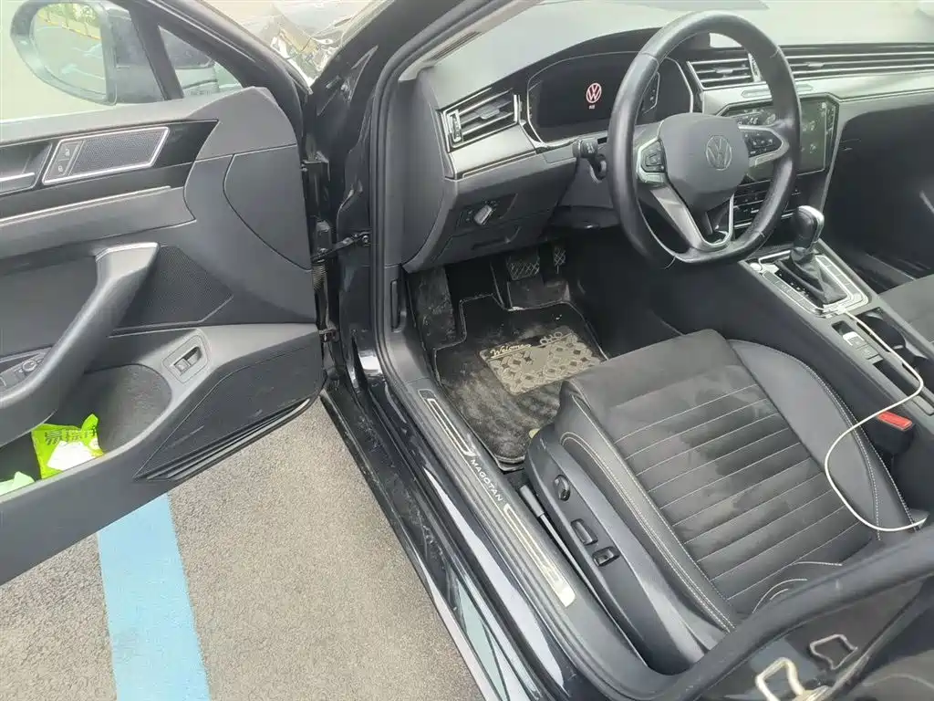 Volkswagen Magotan 2021 330TSI DSG 30th Anniversary Edition фото 14