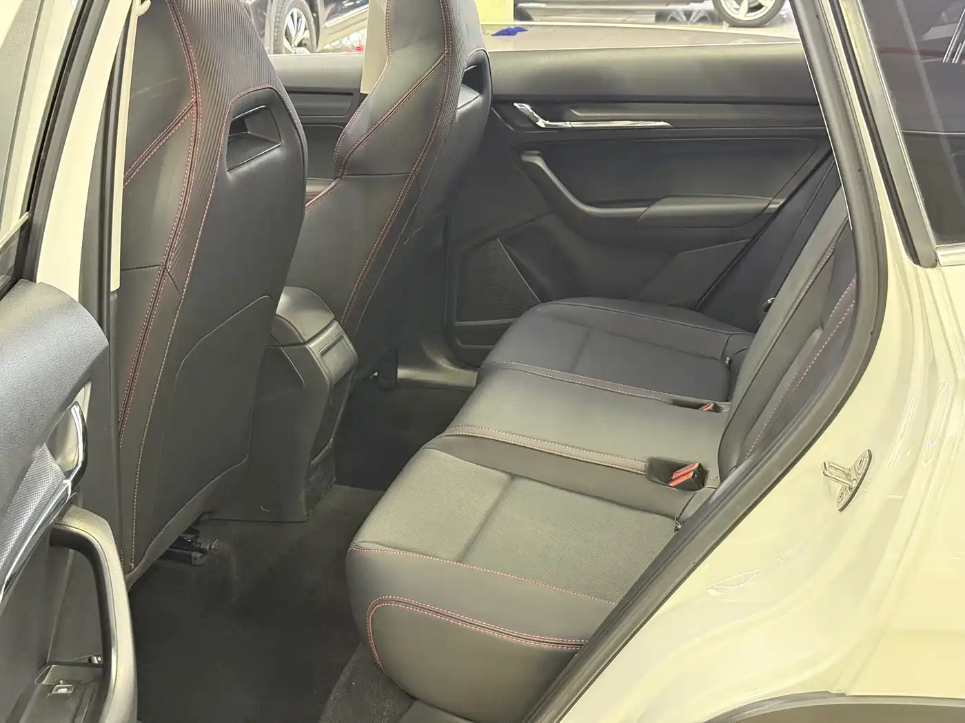 Škoda Kamiq 2021 GT 1.5L Automatic Flagship Edition фото 6