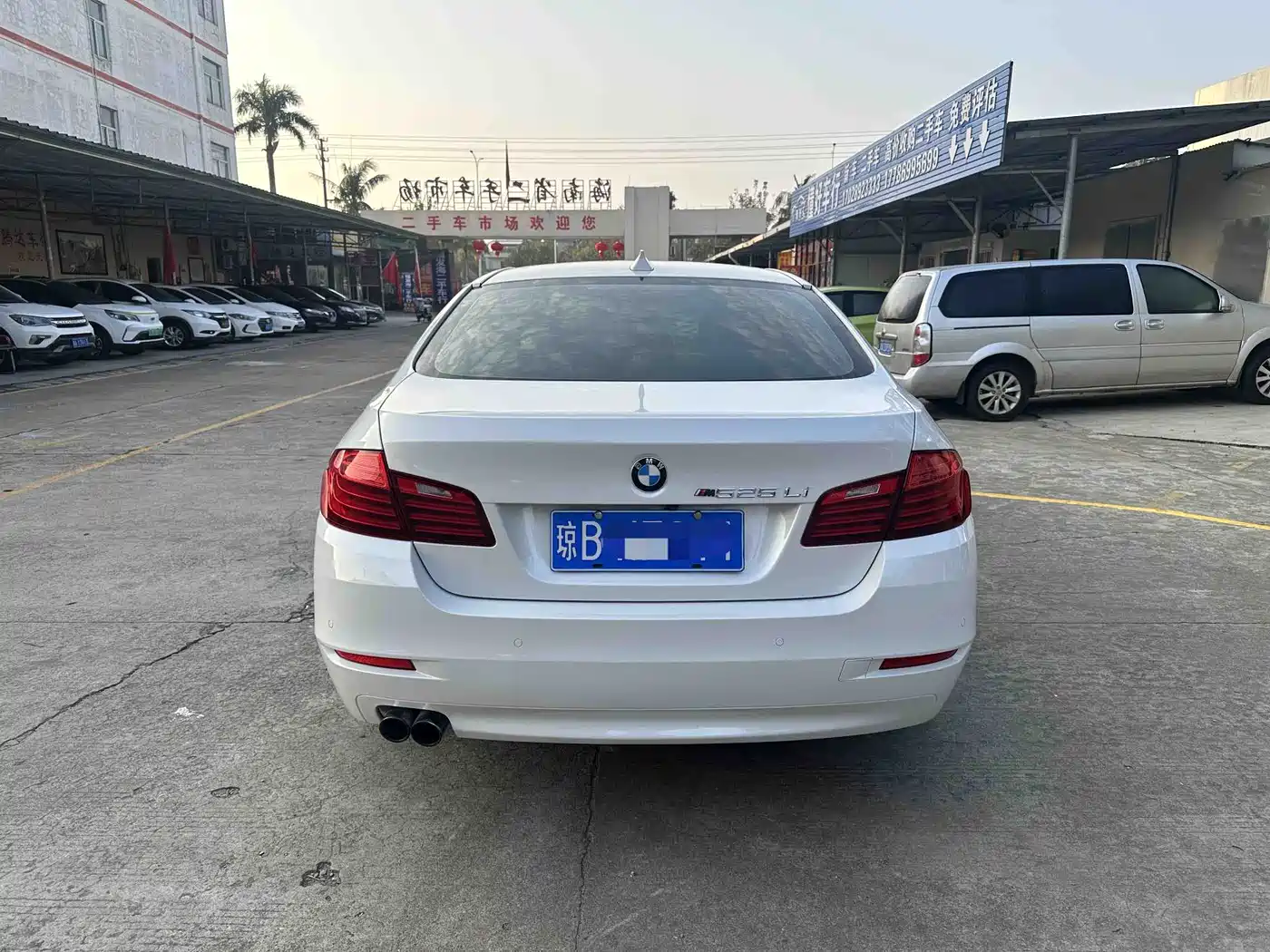 BMW 5 Series 2014 525Li Leading фото 4