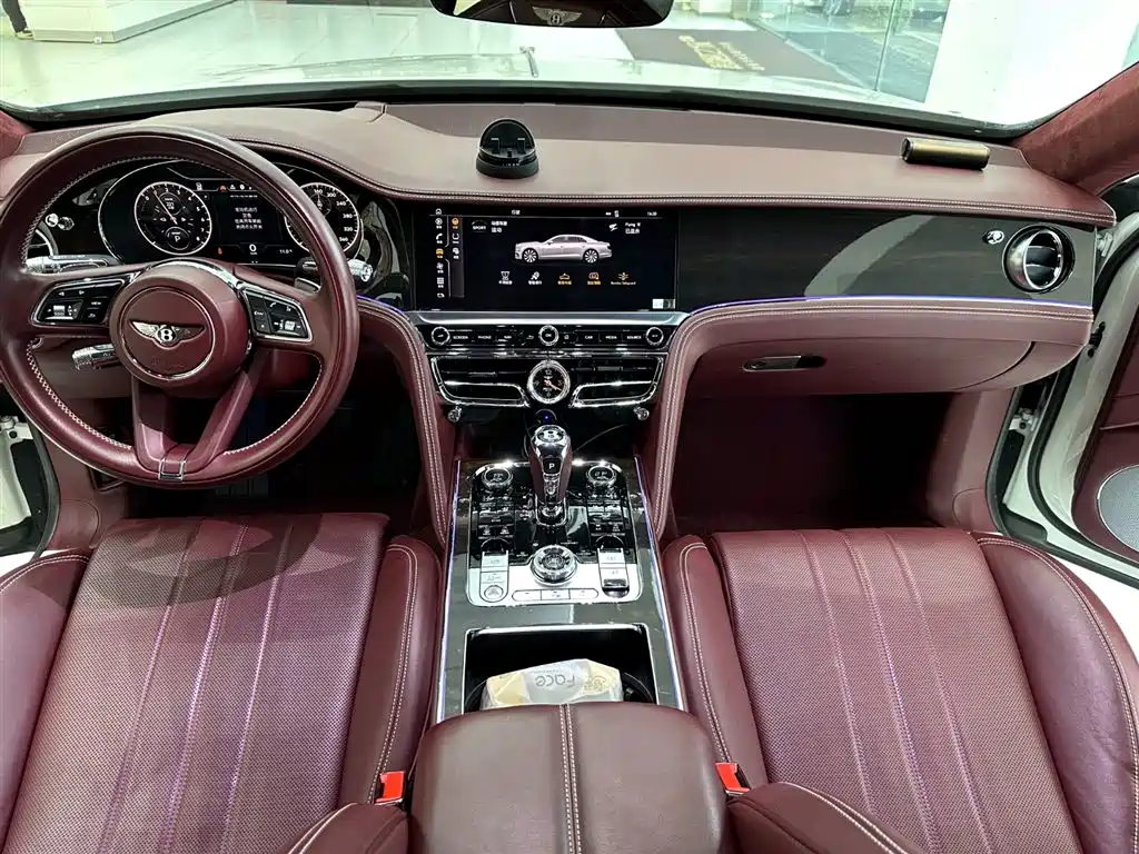 Bentley Flying Spur Plug-in Hybrid 2022 2.9T V6 Hybrid фото 10