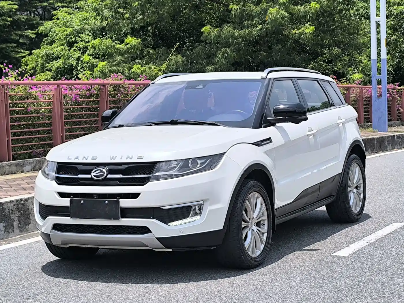 Landwind X7 2017 2015 2.0T Panoramic Flagship Edition