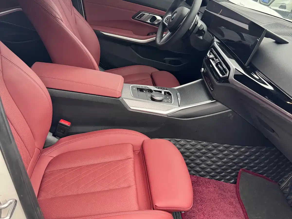 BMW 3 Series 2023 325i M Sport Black Night Package фото 16