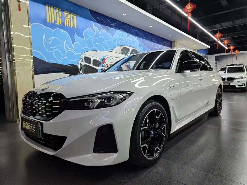 BMW i3 2024 eDrive 40 L Shadow Night Package