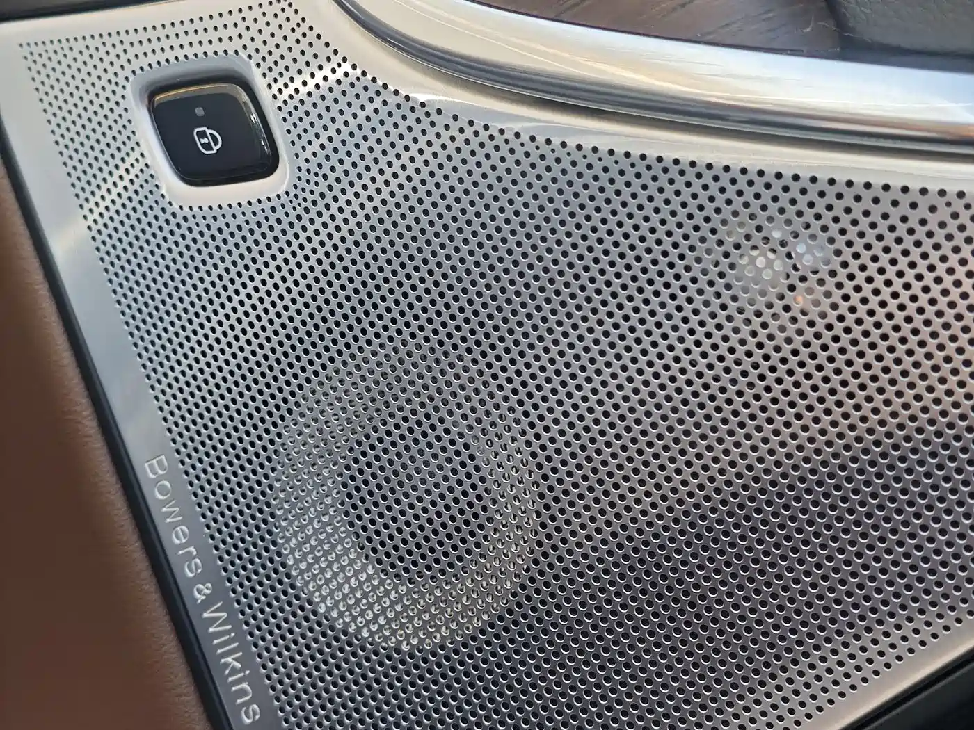 VOLVO S90 PLUG IN HYBRID