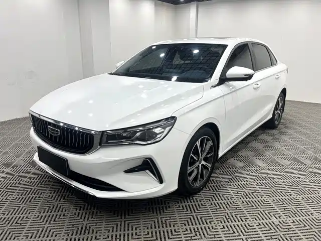 Geely Emgrand 2021