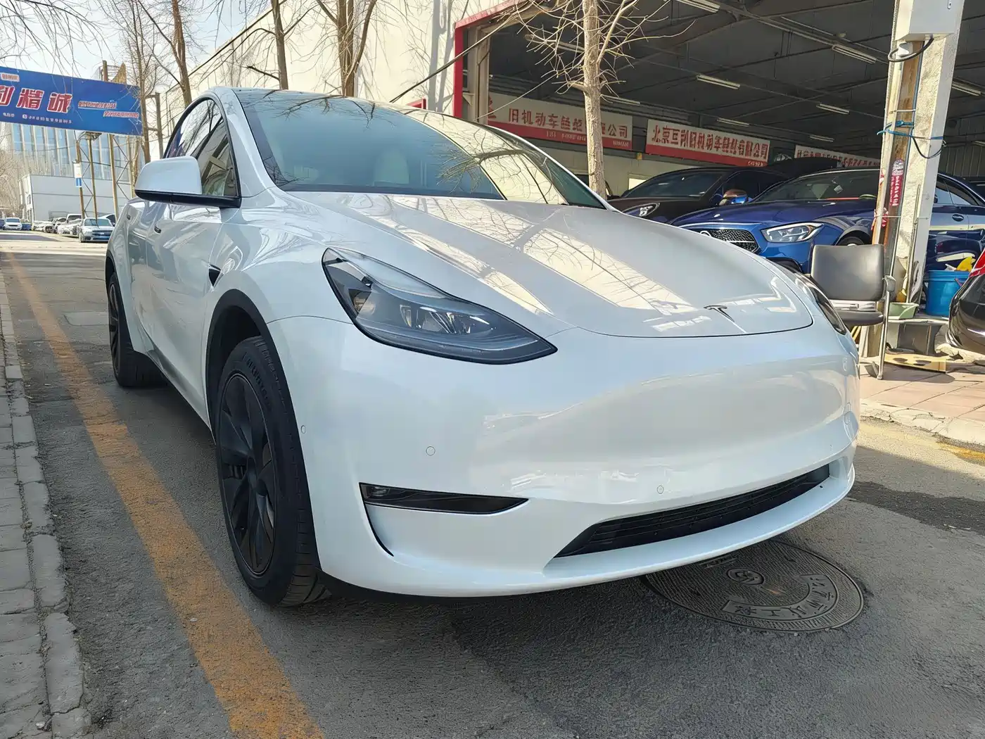 TESLA MODEL Y
