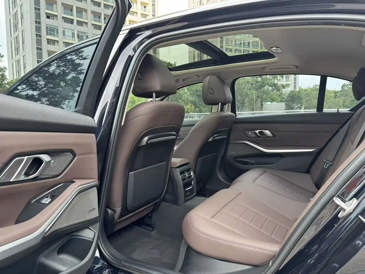 BMW 3 Series 2020 Facelift 325Li M Sport Night Edition фото 6