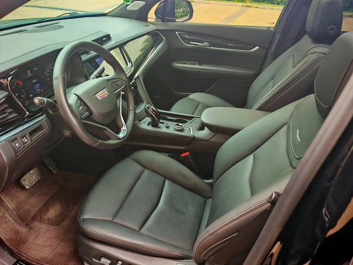 Cadillac XT6 2022 2.0T 6-Seater 4WD Luxury 120th Anniversary Limited Edition фото 9