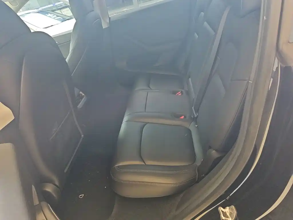 Фото 17 - Tesla Model Y