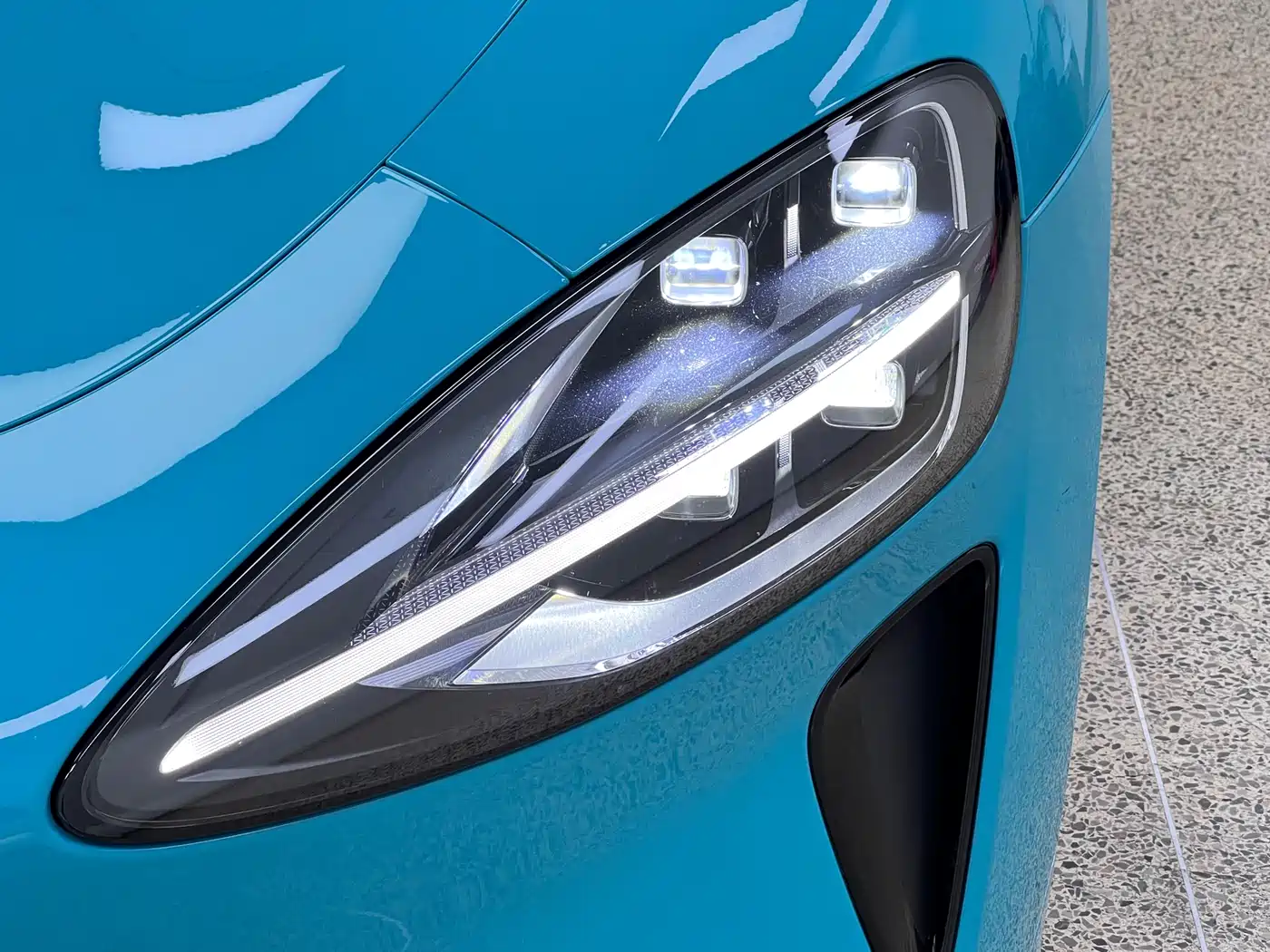 XIAOMI CAR XIAOMI SU7