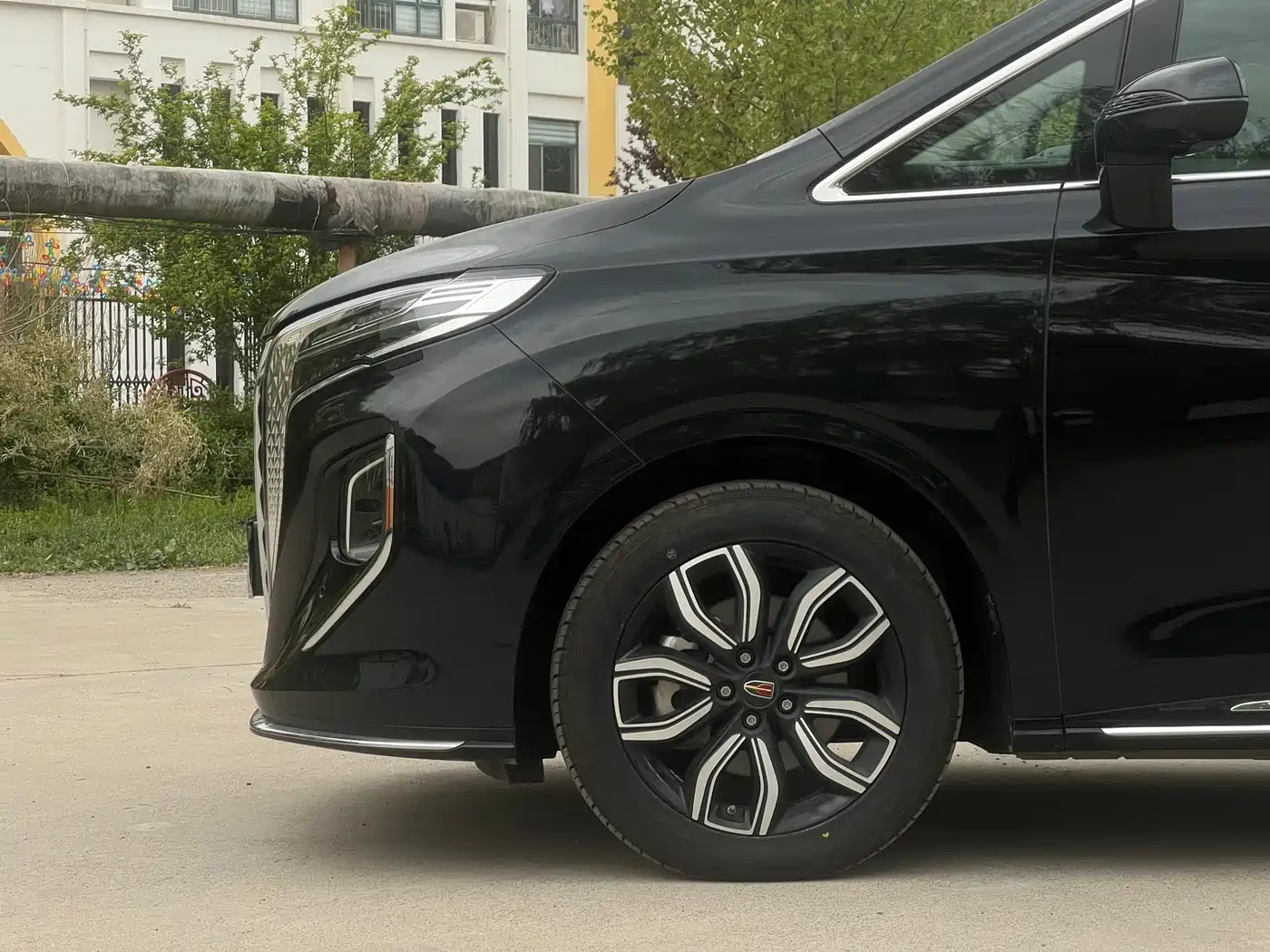 Hongqi HQ9 2023 2.0T Smart Connect Flag Enjoy Edition фото 21