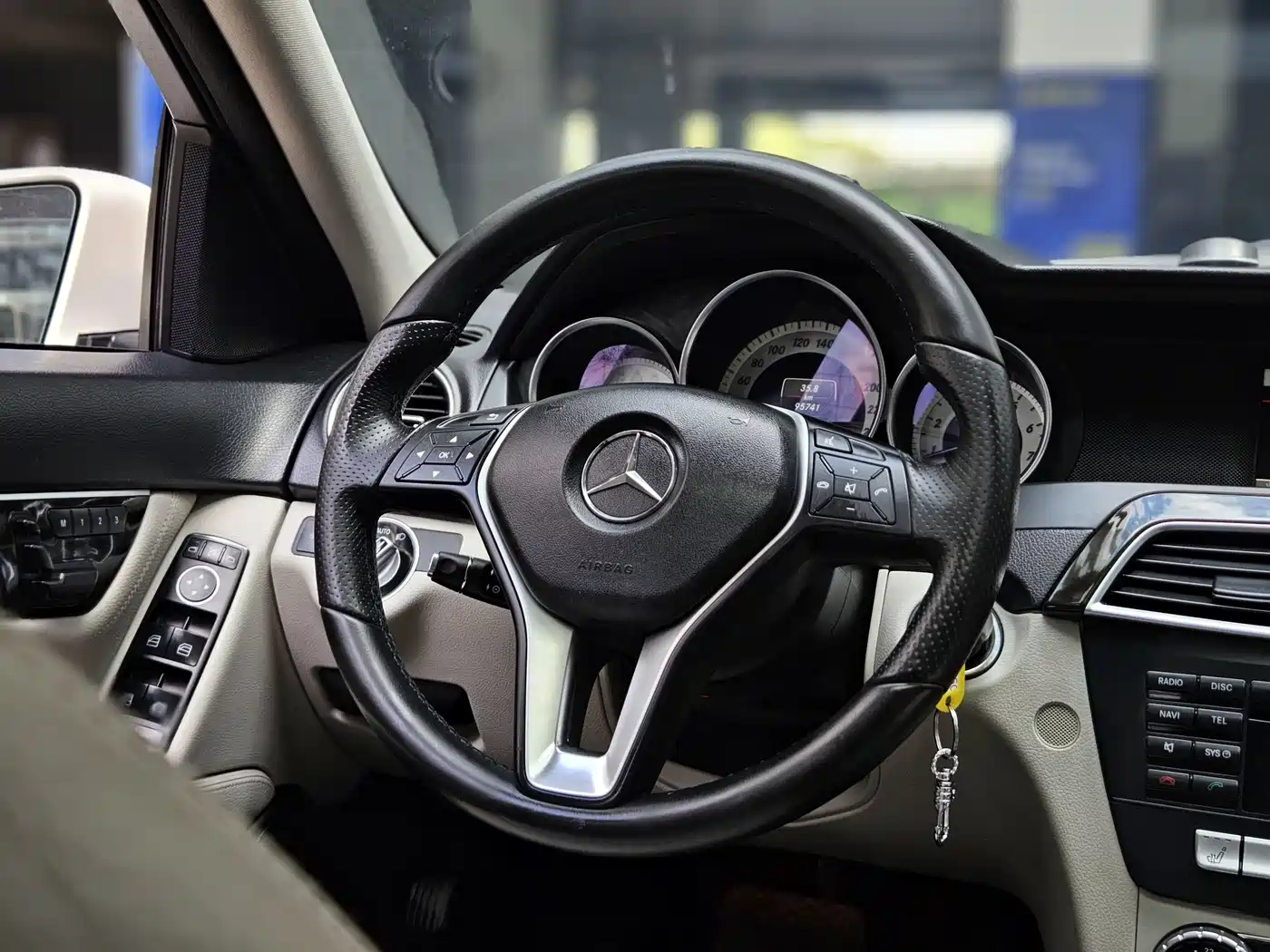 Mercedes-Benz C-Class 2013 C 260 CGI Fashion Edition фото 13