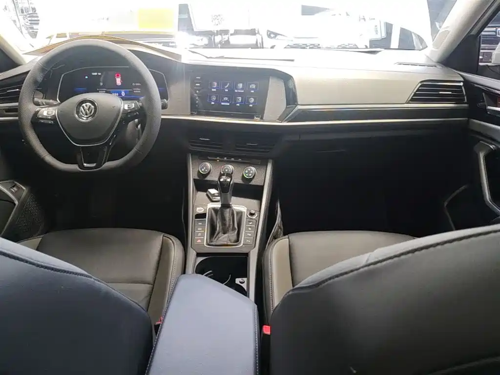 Volkswagen Sagitar 2021 280TSI DSG Surpassing Edition фото 10