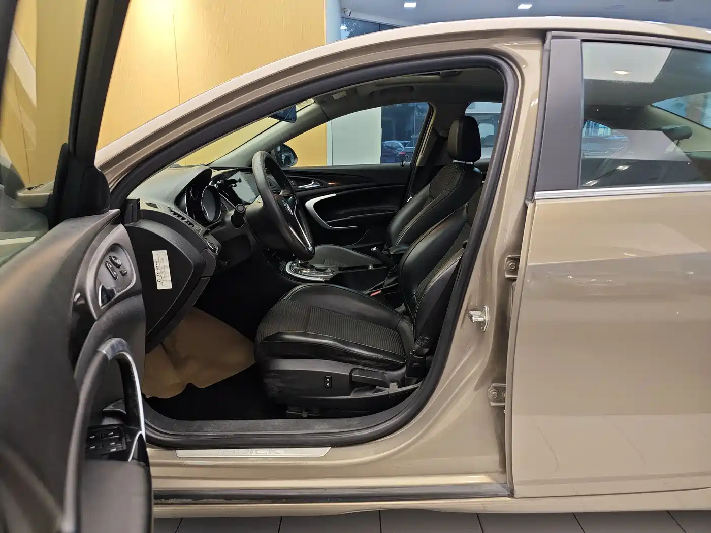 Buick Regal 2015 1.6T Leading Tech Edition фото 14