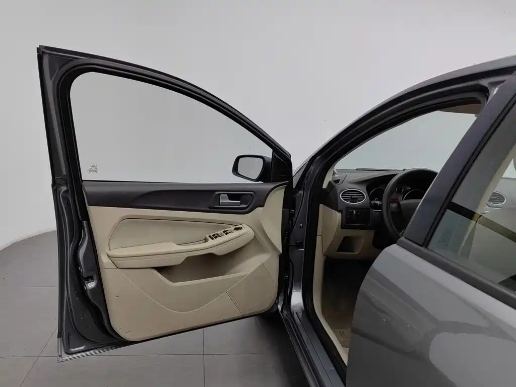 Ford Focus 2012 2012 Sedan Classic 1.8L Auto Base