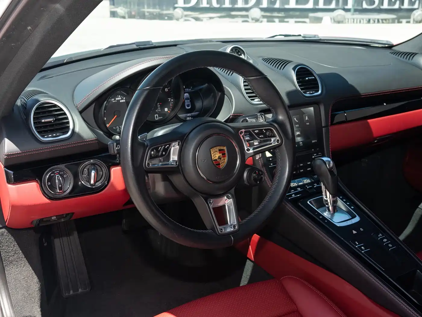 Porsche 718 2022 Cayman T 2.0T фото 9