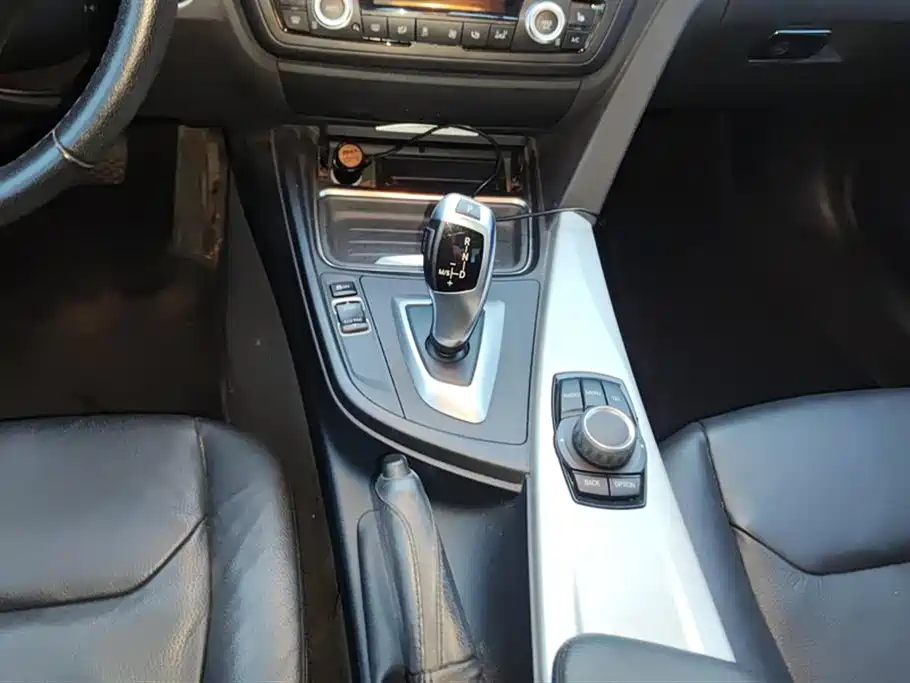BMW 3 Series 2013 320i Fashion фото 16