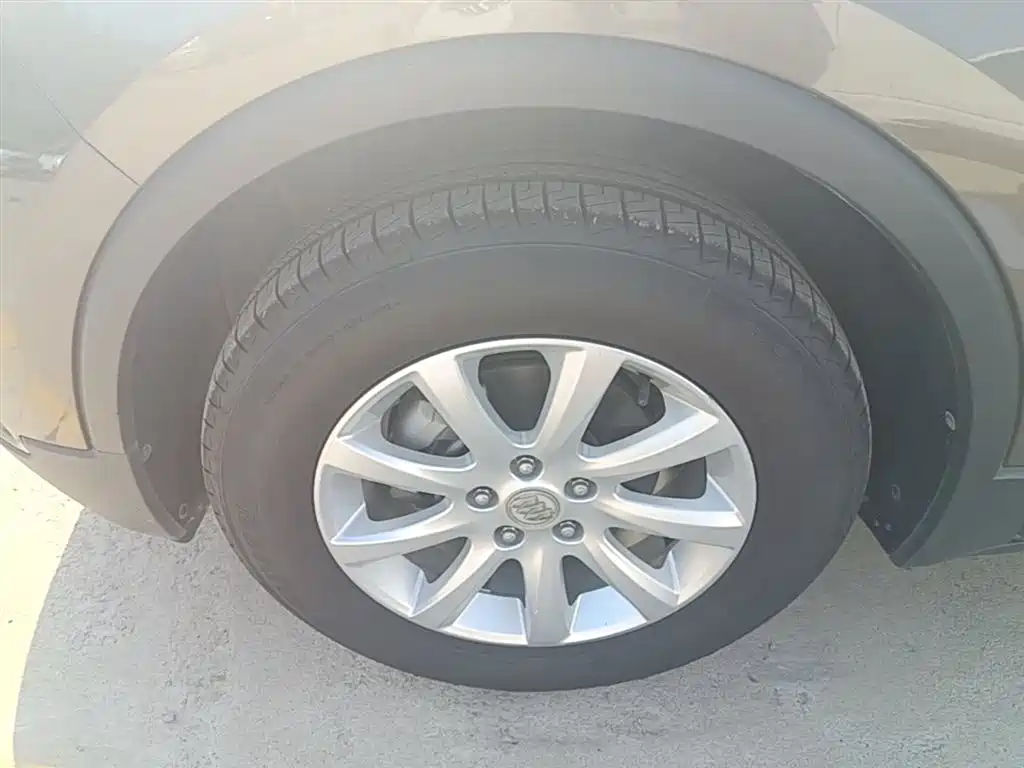 Buick Envision Plus 2018 20T 2WD Leading фото 23