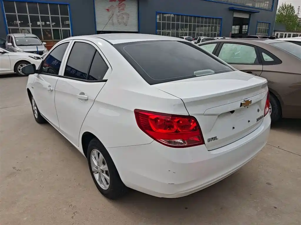 Chevrolet Sail 2018 Sail 3 1.3L AMT Ideal фото 5