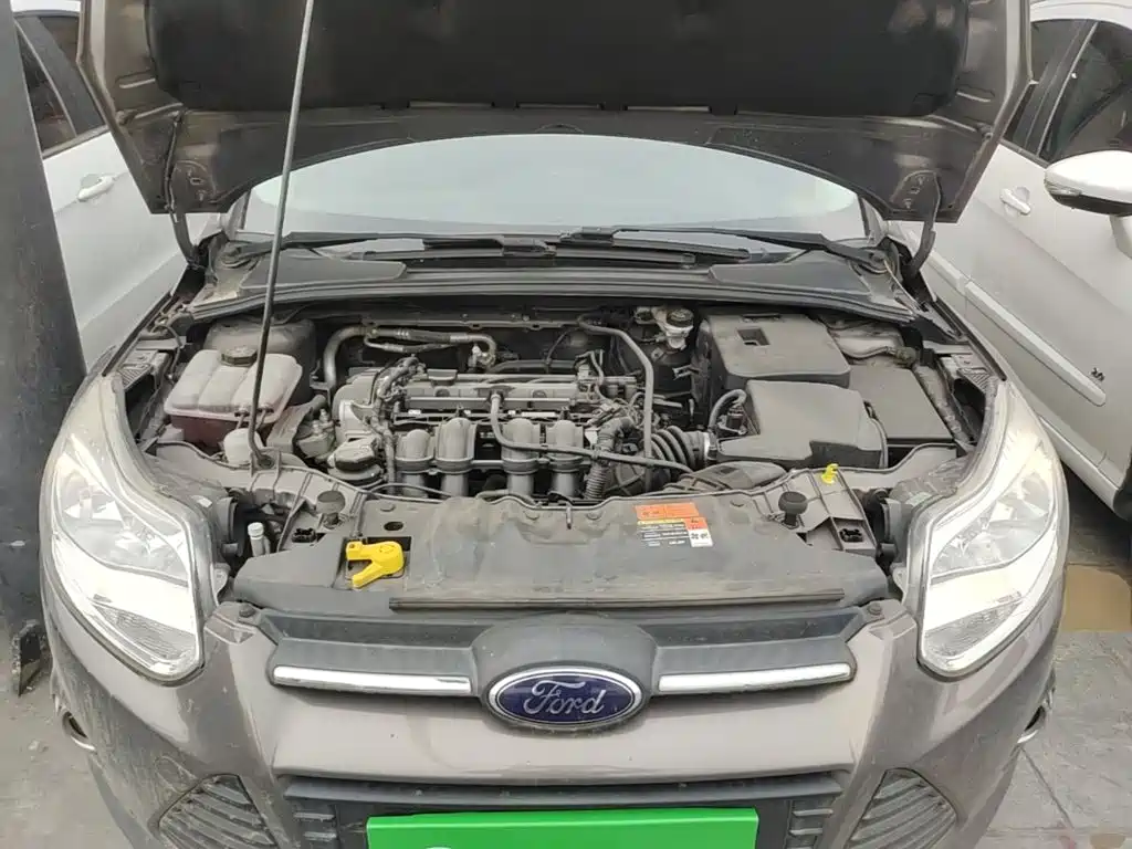 Фото 20 - Ford Focus