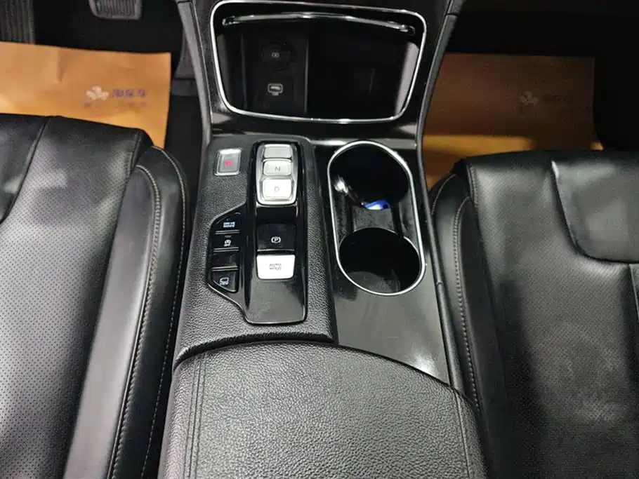 Hyundai Santa Fe 2019 Model 380 TGDi GLS Automatic 2WD Luxury Version China V фото 16